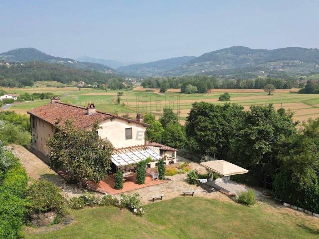Rustico in vendita a Bagni Di Lucca Ponte, Toscana