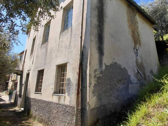 Rustico in vendita a Sant'Ilario di Brancoli, Bagni Di Lucca Ponte