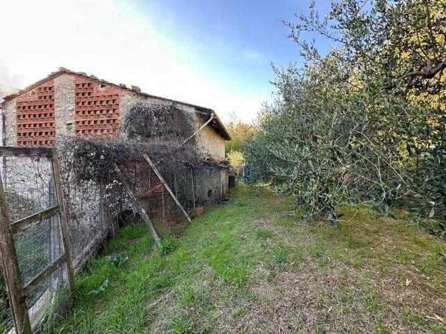 Rustico in vendita a San Quirico di Moriano, Bagni Di Lucca Ponte