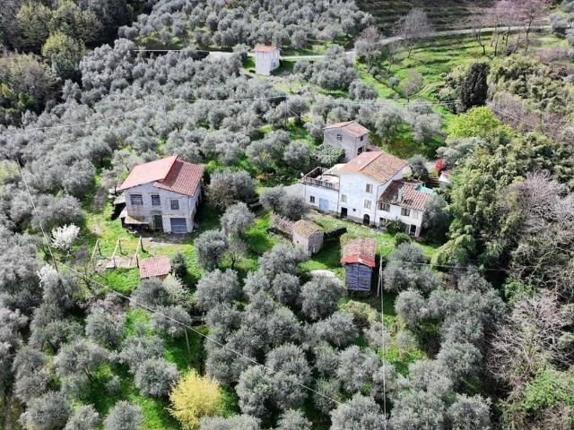 Rustico in vendita a Bagni Di Lucca Ponte, Toscana