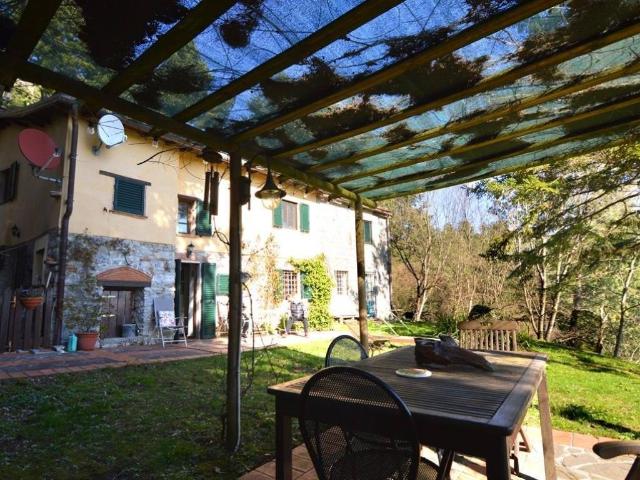 Rustico in vendita a Bagni Di Lucca Ponte, Toscana