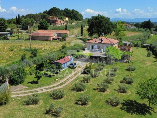 Rustico in vendita a Lucignano, Toscana