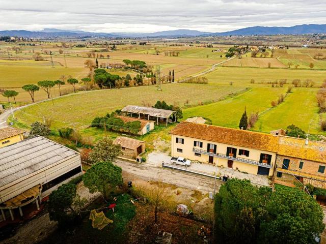 Rustico in vendita a Santa Maria, Lucignano