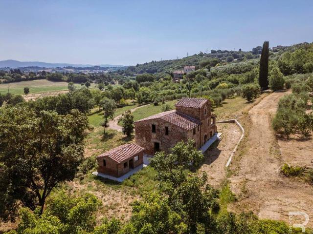 Rustico in vendita a Lucignano, Toscana