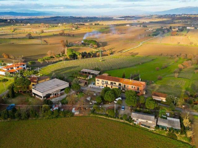Rustico in vendita a Lucignano, Toscana