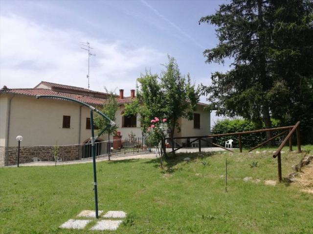 Rustico in vendita a Lucignano, Toscana