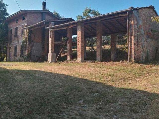 Rustico in vendita a Lugagnano Val D'arda, Reggio Emilia