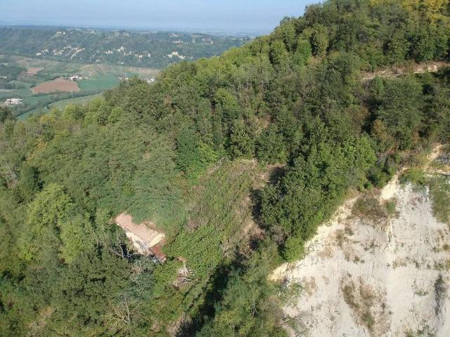 Rustico in vendita a Lugagnano Val d'Arda, Piacenza