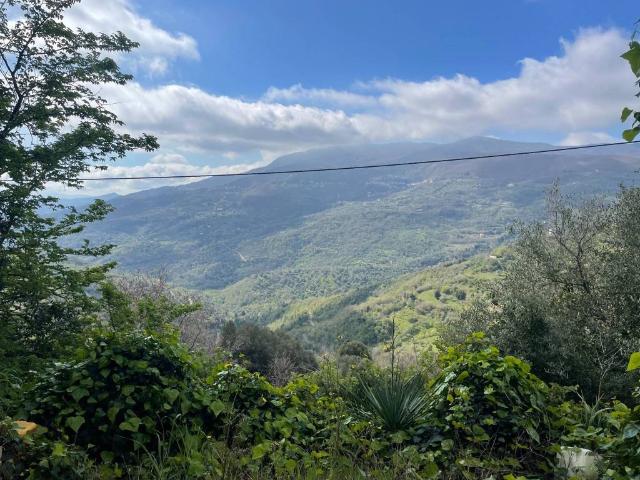 Rustico in vendita a Lustra, Campania