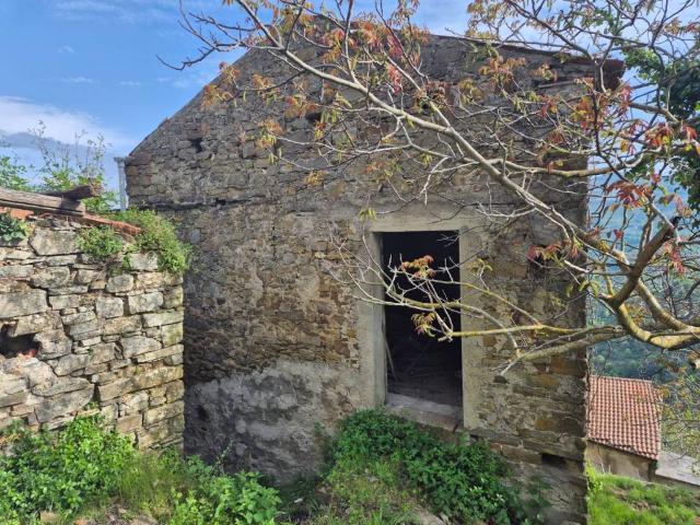 Rustico in vendita a Lustra, Campania