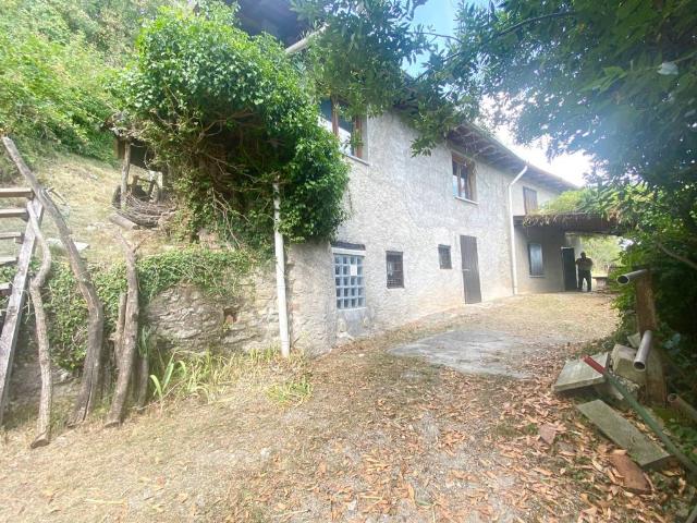 Rustico in vendita a Luzzana, Lombardia