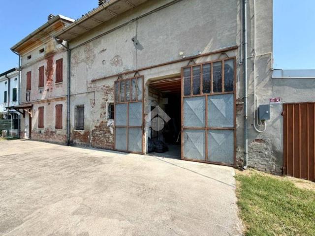 Rustico in vendita a Bassa Reggiana, Re