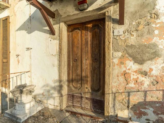 Rustico in vendita a Comunità Montana Valli del Verbano, Maccagno