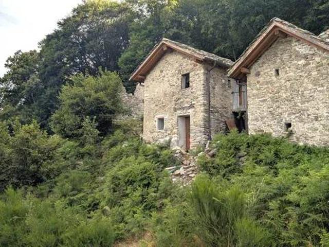 Rustico in vendita a Alpe Cortiggia, Maccagno con Pino e Veddasca