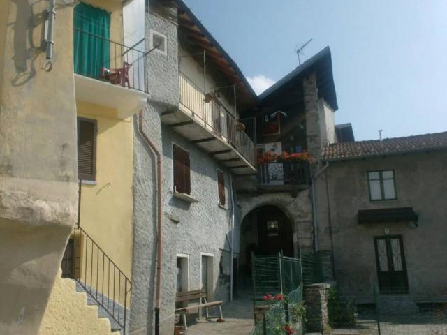 Rustico in vendita a Comunità Montana Valli del Verbano, Maccagno