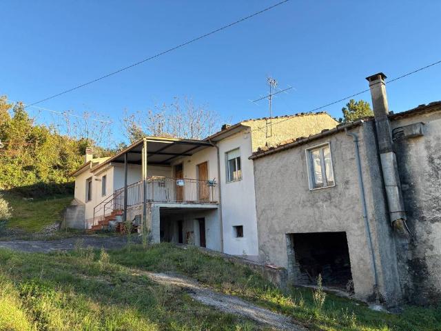Rustico in vendita a Macchiagodena, Molise