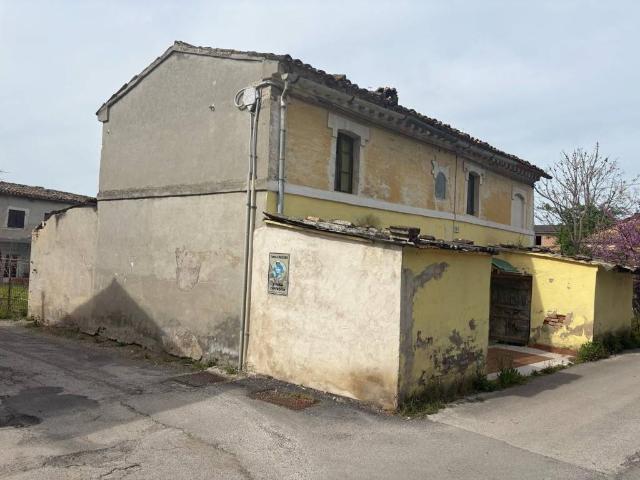 Rustico in vendita a Marche, Macerata