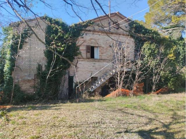 Rustico in vendita a Marche, Macerata