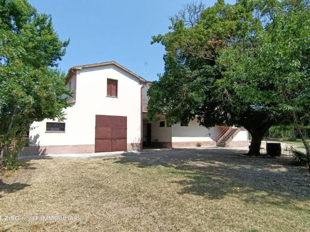 Rustico in vendita a Marche, Macerata