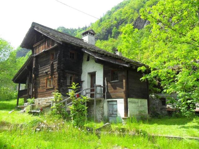 Rustico in vendita a Bannio Anzino, Piemonte