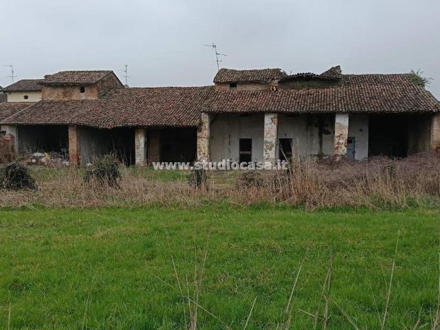 Rustico in vendita a Madignano, Lombardia