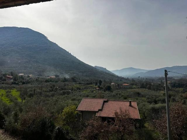 Rustico in vendita a Maenza, Lazio