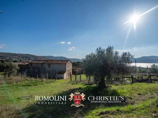 Rustico in vendita a Casenuove, Magione