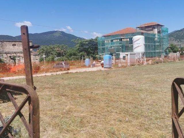 Rustico in vendita a Magliano De' Marsi, Abruzzo