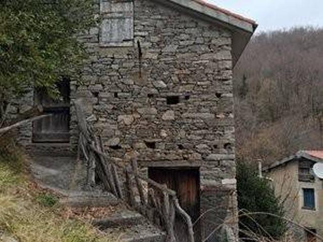 Rustico in vendita a Magliolo, Liguria