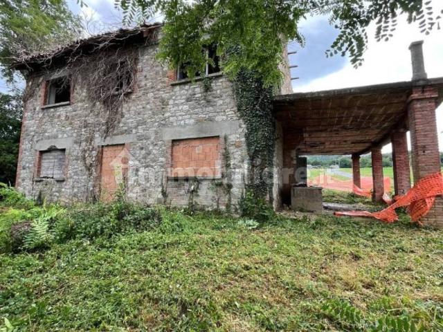 Rustico in vendita a Unione di comuni Valmarecchia, Maiolo
