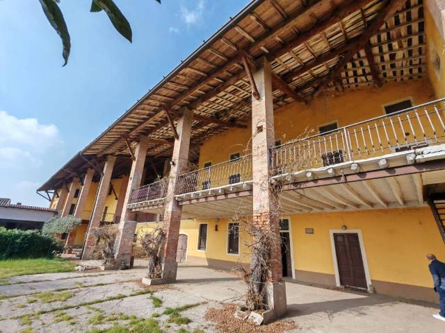 Rustico in vendita a Mairano, Lombardia
