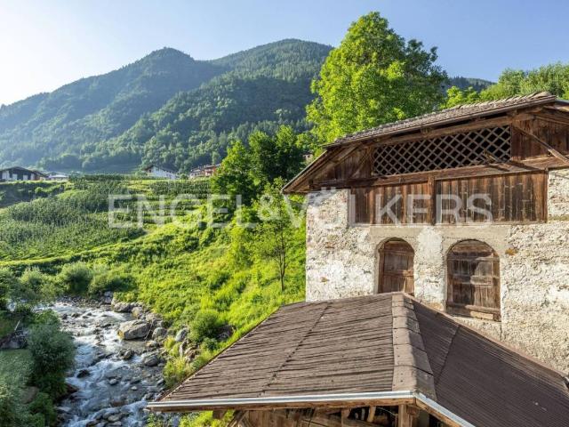 Rustico in vendita a Comunità della Valle di Sole, Malè
