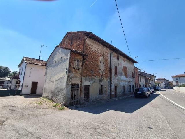 Rustico in vendita a Maleo, Lombardia