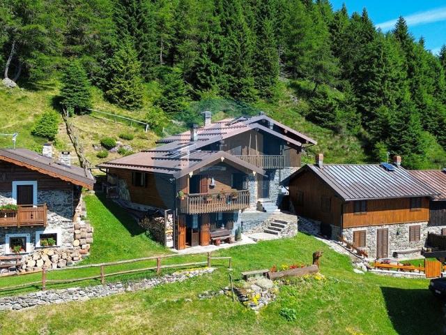 Rustico in vendita a Comunità montana della valle Camonica, Malonno