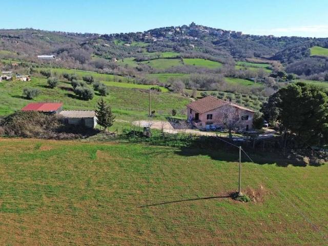 Rustico in vendita a Unione di Comuni Montani Colline del Fiora, Manciano