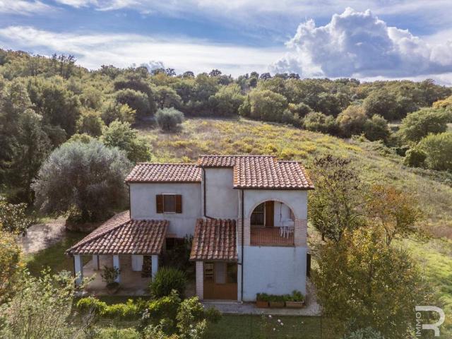 Rustico in vendita a Unione di Comuni Montani Colline del Fiora, Manciano