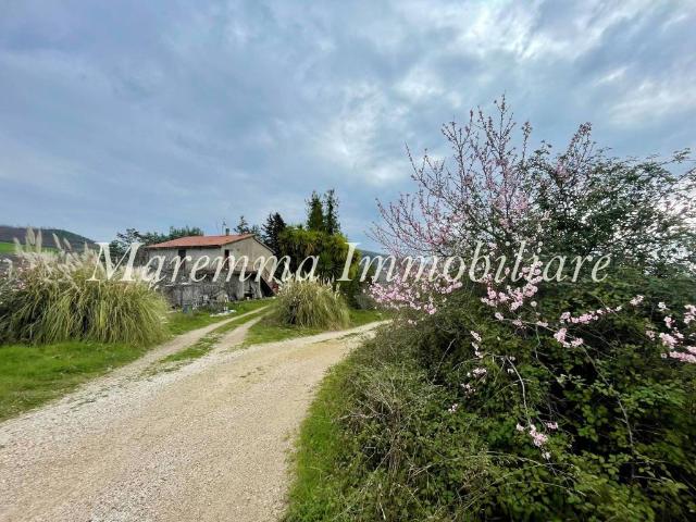 Rustico in vendita a Unione di Comuni Montani Colline del Fiora, Manciano