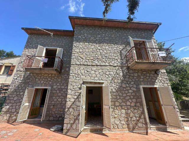 Rustico in vendita a Unione di Comuni Montani Colline del Fiora, Manciano