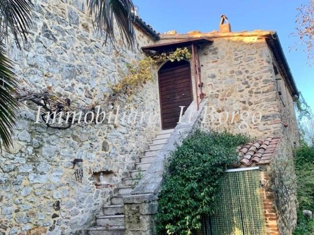 Rustico in vendita a Unione di Comuni Montani Colline del Fiora, Manciano