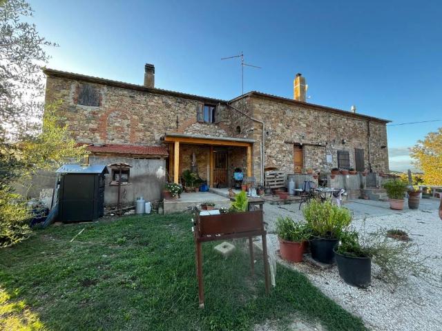 Rustico in vendita a Unione di Comuni Montani Colline del Fiora, Manciano