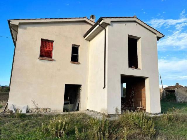 Rustico in vendita a Unione di Comuni Montani Colline del Fiora, Manciano