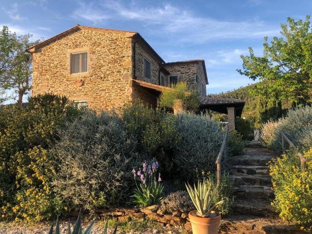Rustico in vendita a Unione di Comuni Montani Colline del Fiora, Manciano
