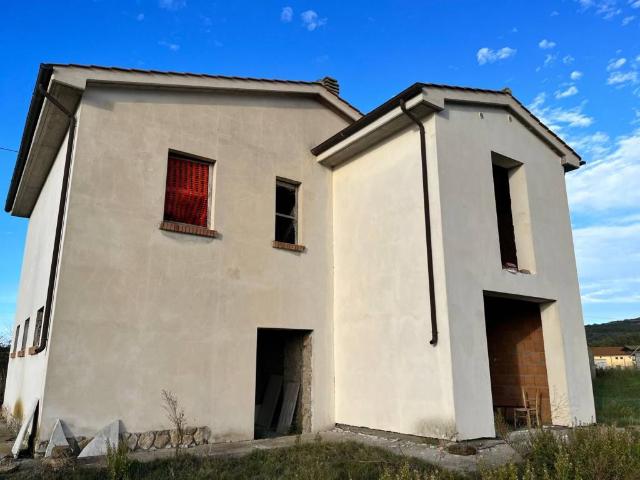 Rustico in vendita a Unione di Comuni Montani Colline del Fiora, Manciano