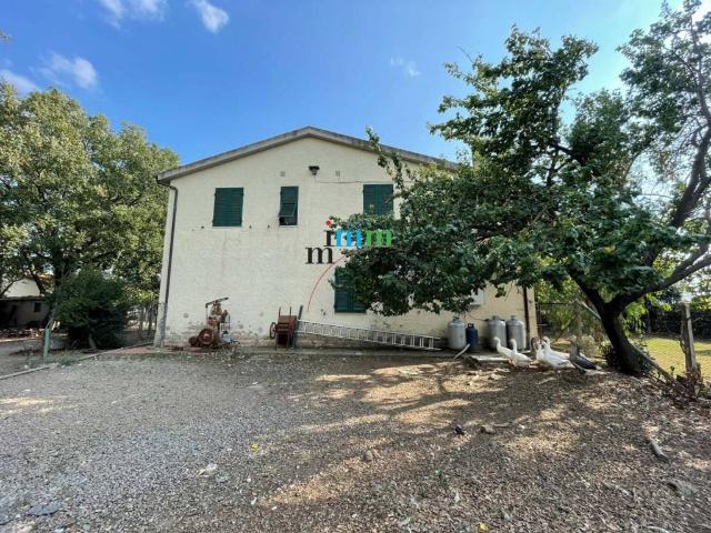 Rustico in vendita a Unione di Comuni Montani Colline del Fiora, Orbetello