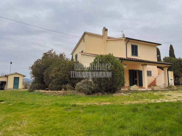 Rustico in vendita a Unione di Comuni Montani Colline del Fiora, Manciano