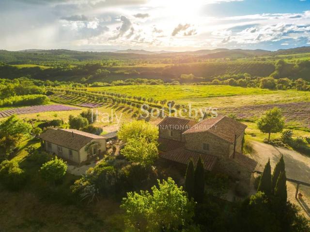 Rustico in vendita a Unione di Comuni Montani Colline del Fiora, Manciano
