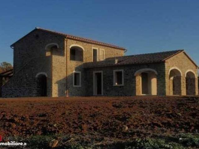 Rustico in vendita a Unione di Comuni Montani Colline del Fiora, Manciano