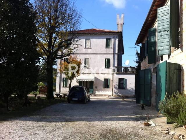 Rustico in vendita a Mansuè, Veneto