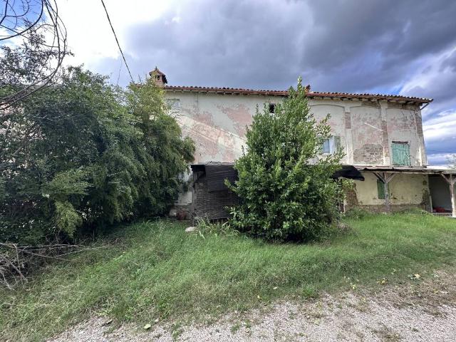 Rustico in vendita a Unione dei comuni del Distretto Ceramico, Maranello
