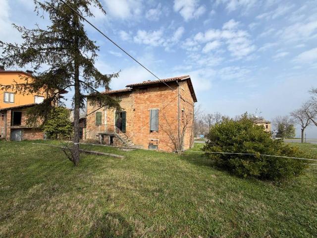 Rustico in vendita a Unione di comuni Terre di Castelli, Marano Sul Panaro